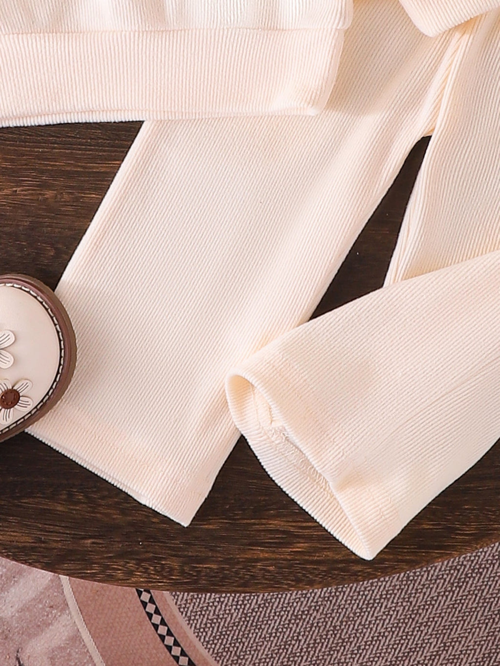 طقم مكون من قطعتين للبنات الصغيرات، ربيع/خريف، يتكون من سويت شيرت وبنطال بأكمام طويلة وياقة بيتر بان من الدانتيل