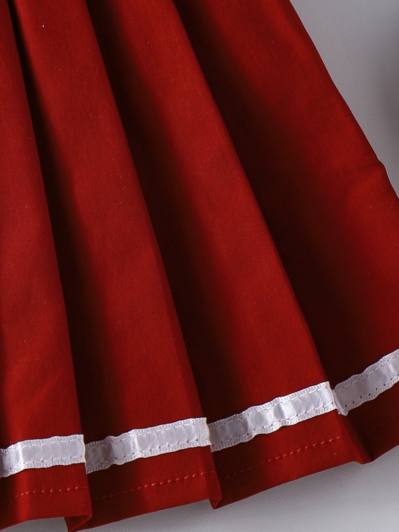 Girls Burgandy Sleeveless Seagull-Collar  Top And Pleated Skirt Two-Piece Set