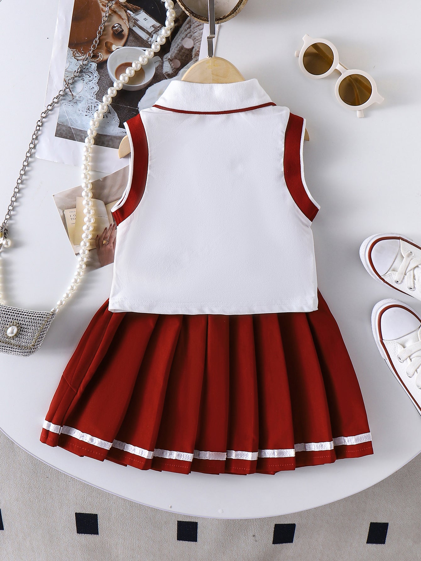 Girls Burgandy Sleeveless Seagull-Collar  Top And Pleated Skirt Two-Piece Set