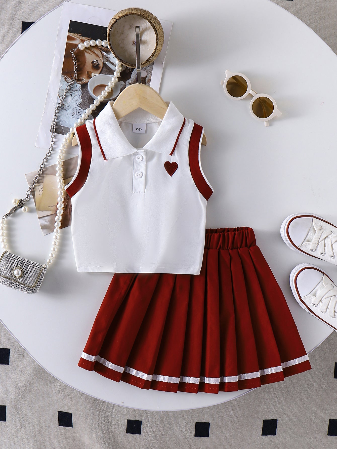 Girls Burgandy Sleeveless Seagull-Collar  Top And Pleated Skirt Two-Piece Set