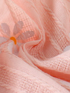 طقم صيفي للبنات الصغيرات مكون من بلوزة قصيرة مكشكشة مزينة بطبعة زهور الأقحوان باللون الوردي وشورت