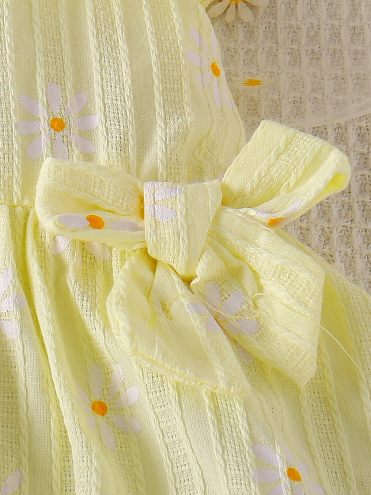 Baby Girls Yellow Daisy Print Ruffle Top And Shorts Summer Outfit