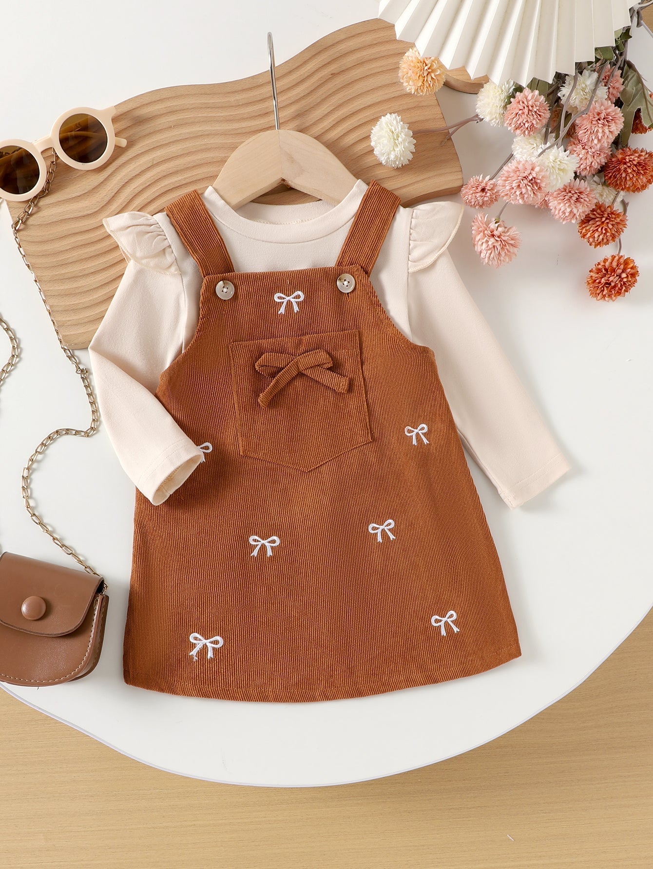 Baby Girls Spring/Autumn Long-Sleeve Flutter Sleeve T-Shirt and Corduroy Bow Pattern Overall Dress Two-Piece Set