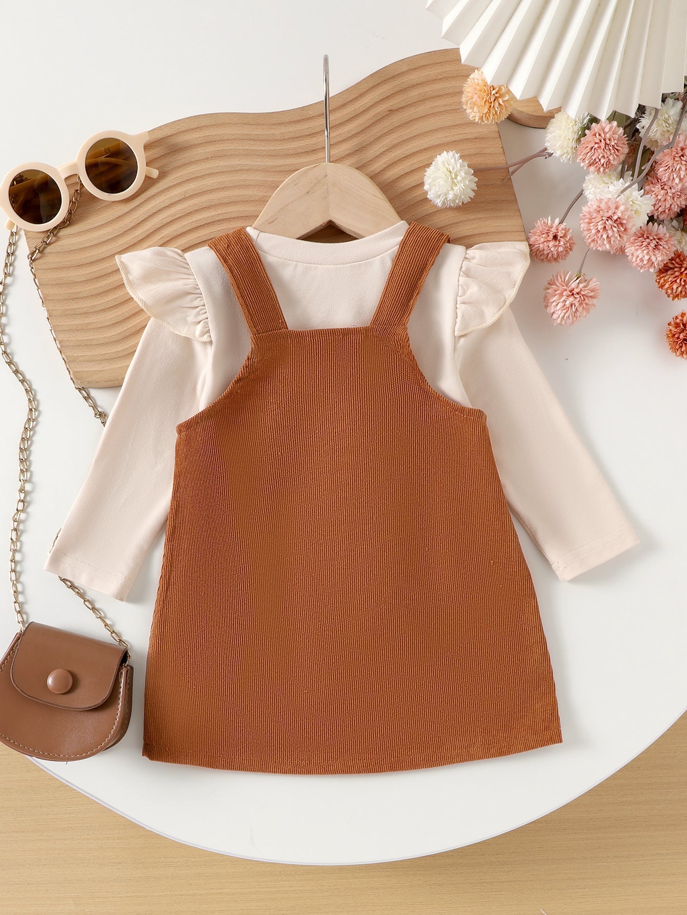 Baby Girls Spring/Autumn Long-Sleeve Flutter Sleeve T-Shirt and Corduroy Bow Pattern Overall Dress Two-Piece Set