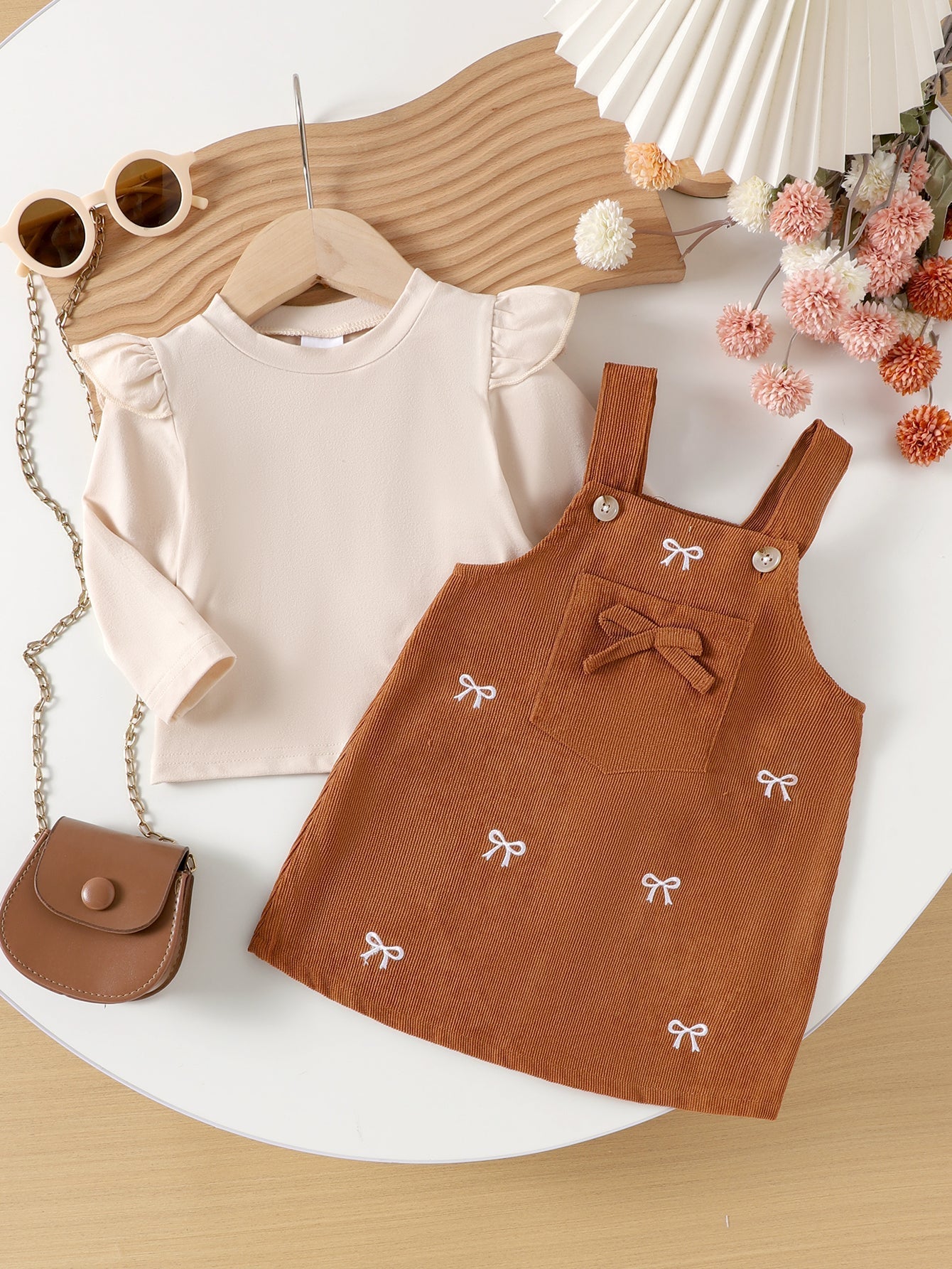 Baby Girls Spring/Autumn Long-Sleeve Flutter Sleeve T-Shirt and Corduroy Bow Pattern Overall Dress Two-Piece Set