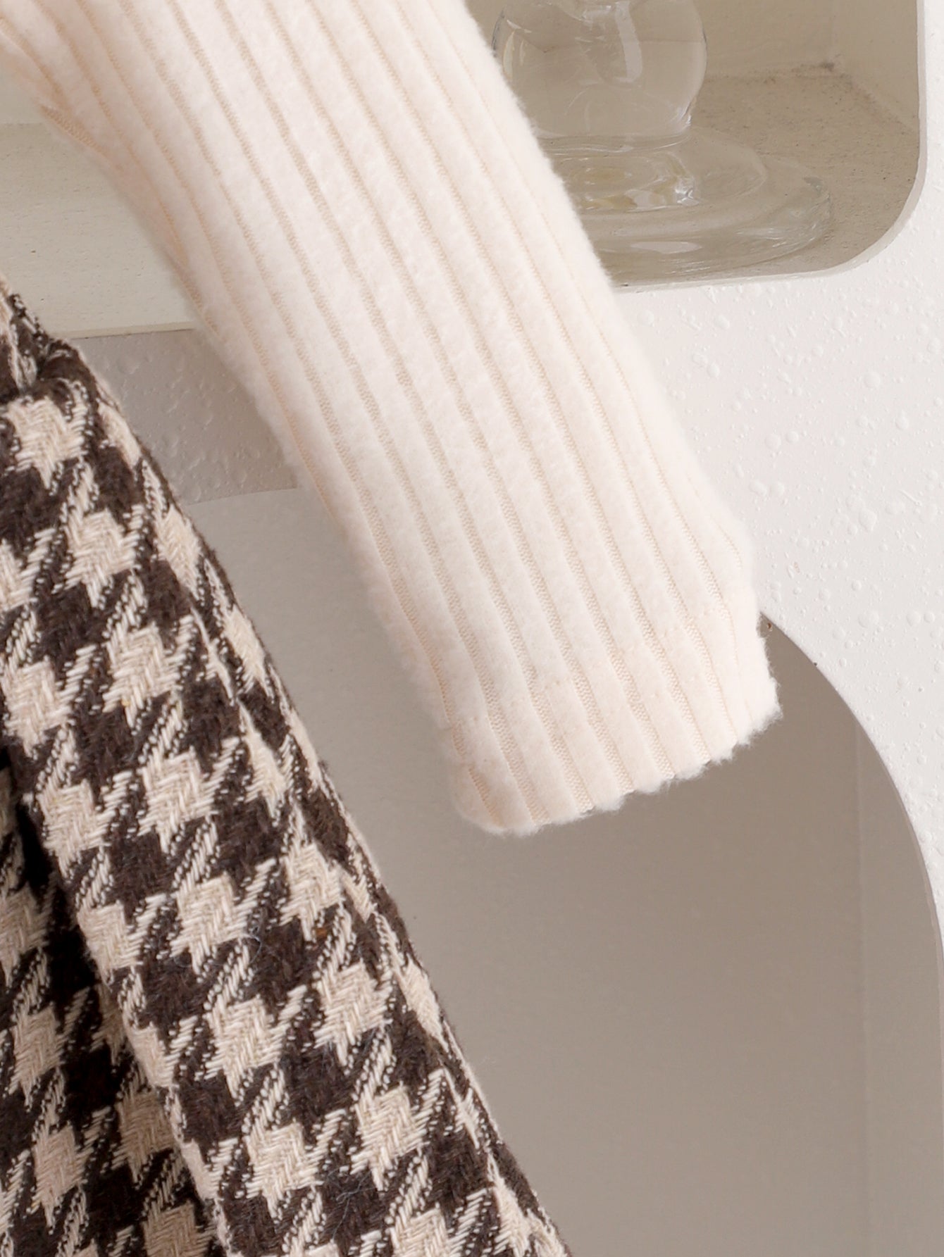 Baby Girls  Four-piece Set: Long-sleeve PU Jacket, Long-sleeve Ribbed T-shirt, Houndstooth Skirt and hat.