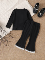 طقم قطعتين للبنات الصغيرات، ربيع/خريف، يتكون من تيشيرت بأكمام طويلة مضلعة مزينة بفراشة ثلاثية الأبعاد وبنطال واسع.