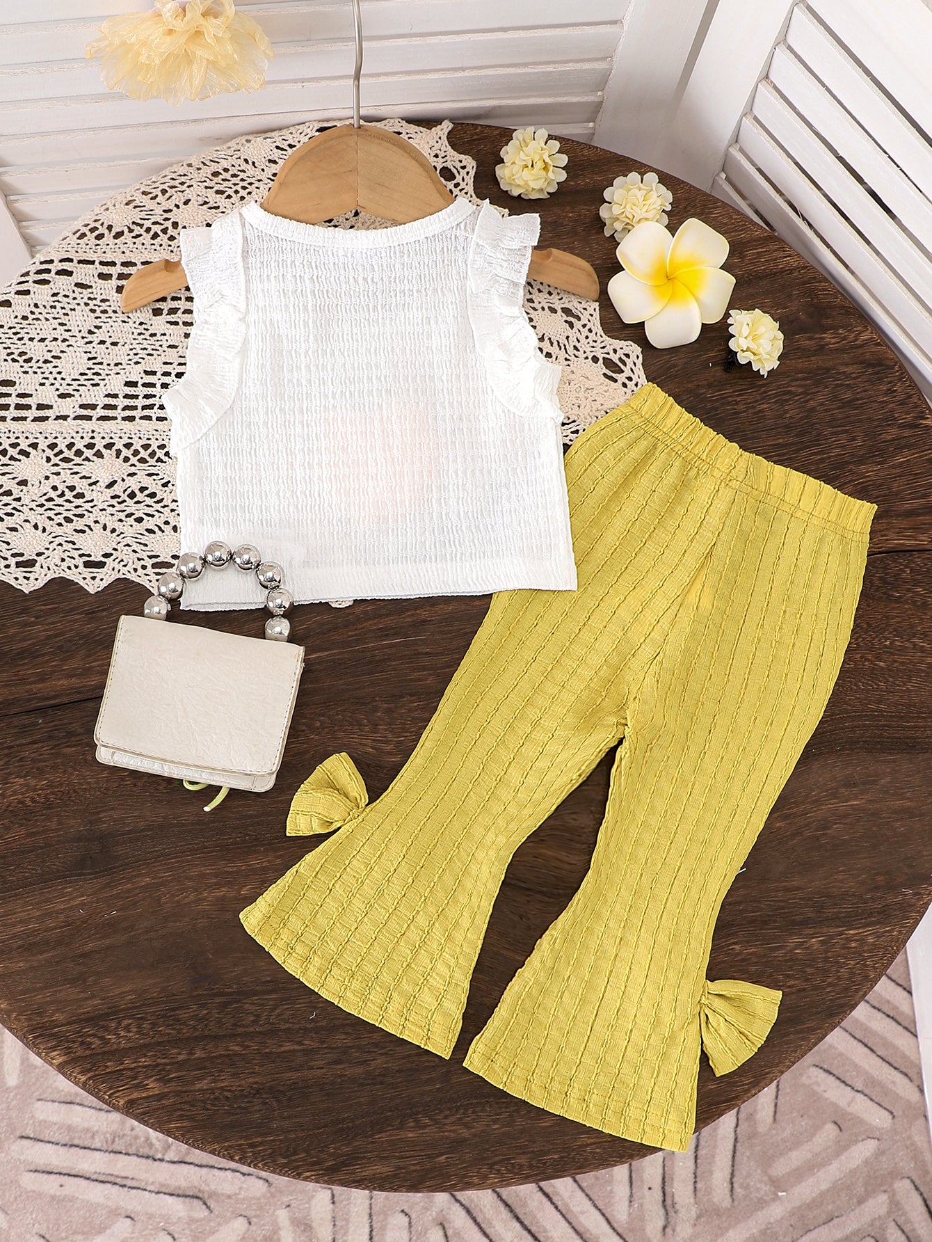 Girls White Sleeveless Ruffle Top And Bowknot  Pants Two-Piece Set