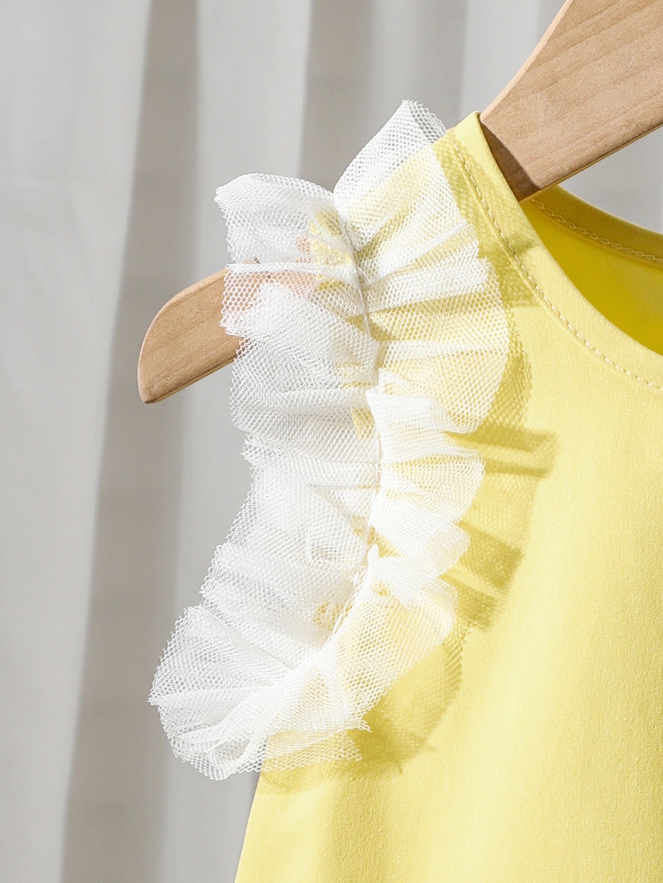 Baby Girls Yellow Sleeveless Irregular Top And Long Pleated Skirt With One Bag Three-Piece Set