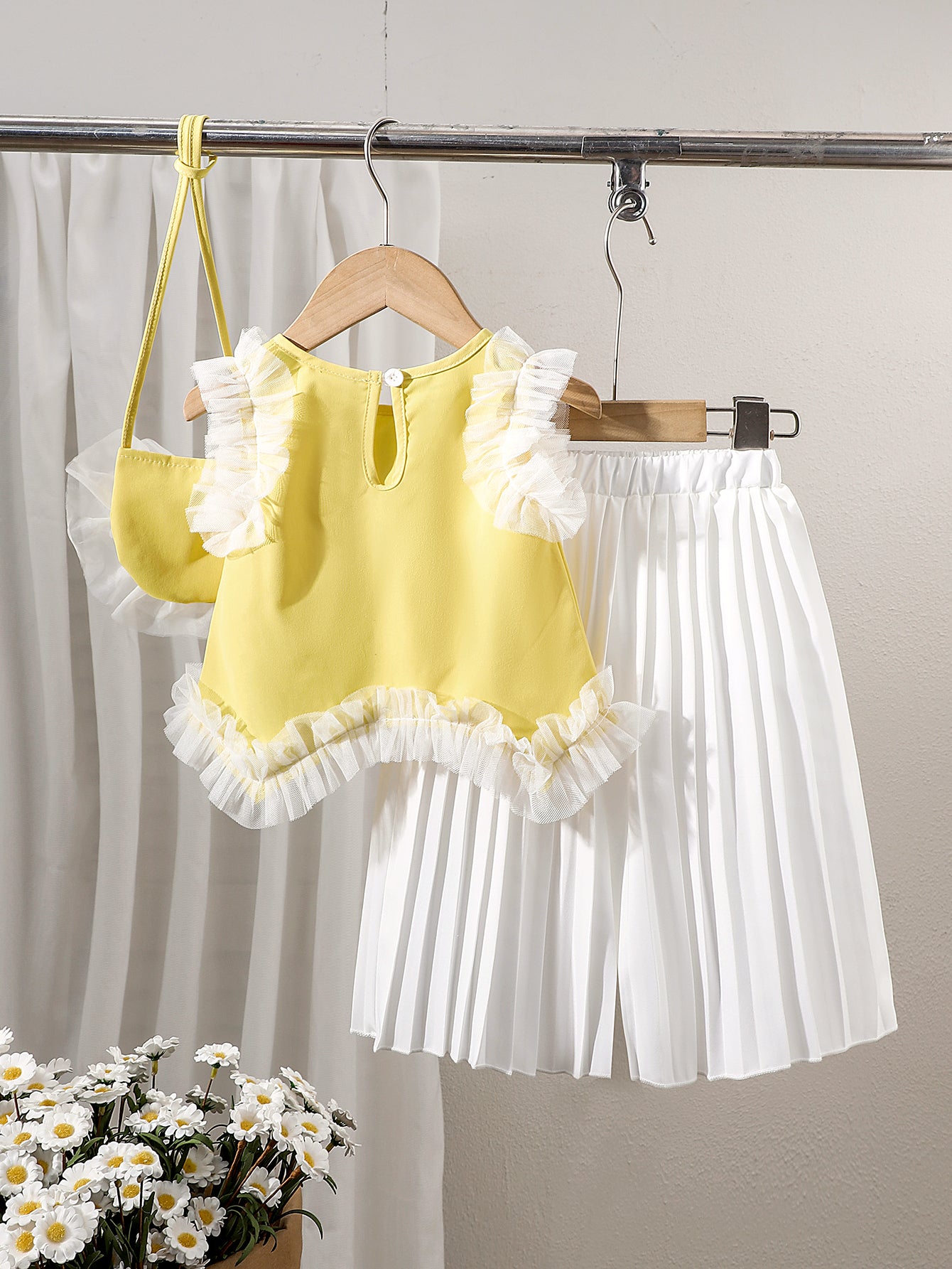 Baby Girls Yellow Sleeveless Irregular Top And Long Pleated Skirt With One Bag Three-Piece Set