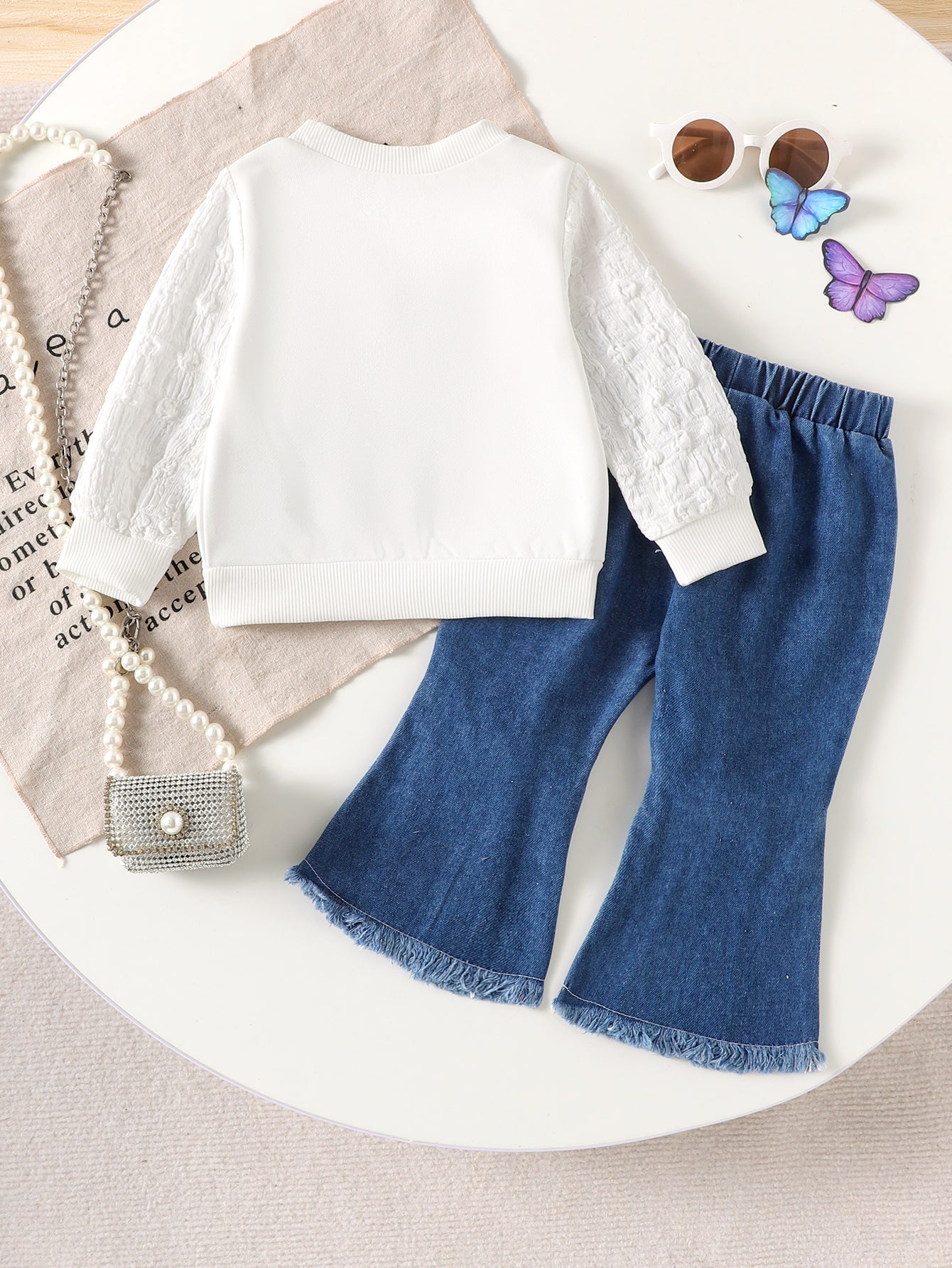 Baby Girls Spring/Autumn Long-sleeve Sweatshirt with Bow Print and Flared Jeans Two-piece Set